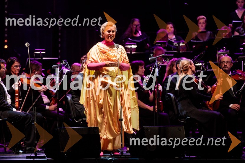  Andreja Zakonjšek Krt, sopranistkaOperna noč v Ljubljani