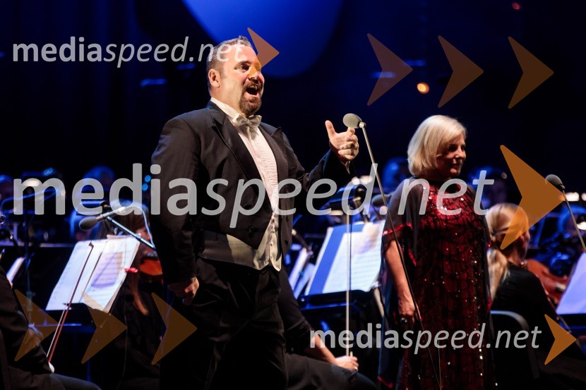  Jaki Jurgec, operni solist;  Petya Ivanova, operna solistkaOperna noč v Ljubljani