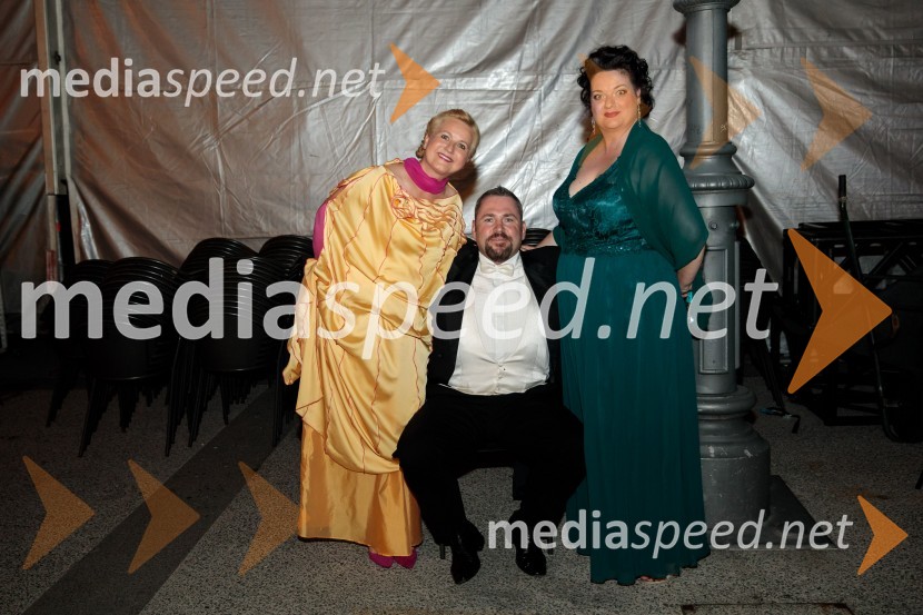  Andreja Zakonjšek Krt, sopranistka;  Jaki Jurgec, operni solist;  Rebeka Lokar, operna pevkaOperna noč v Ljubljani