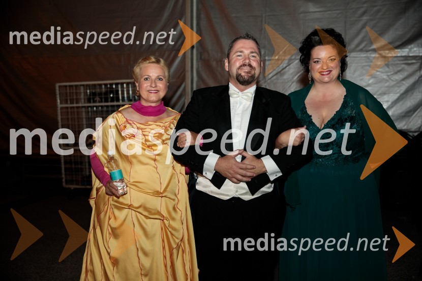  Andreja Zakonjšek Krt, sopranistka;  Jaki Jurgec, operni solist;  Rebeka Lokar, operna pevkaOperna noč v Ljubljani