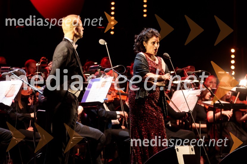  Martin Sušnik, operni solist;  Irena  Petkova, operna pevkaOperna noč v Ljubljani