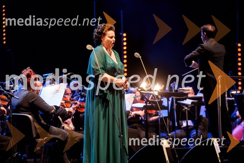  Rebeka Lokar, operna pevkaOperna noč v Ljubljani