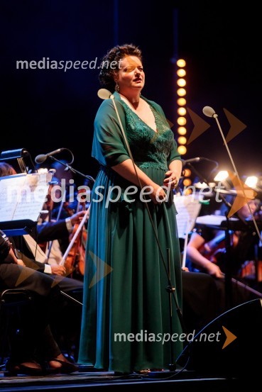  Rebeka Lokar, operna pevkaOperna noč v Ljubljani