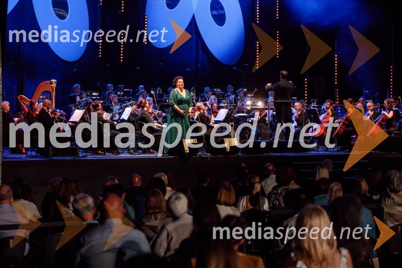  Rebeka Lokar, operna pevkaOperna noč v Ljubljani