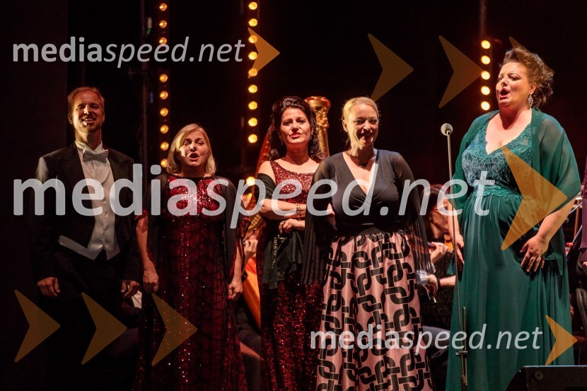  Martin Sušnik, operni solist;  Petya Ivanova, operna solistka;  Irena  Petkova, operna pevka;  Sabina  Cvilak, operna pevka;  Rebeka Lokar, operna pevkaOperna noč v Ljubljani