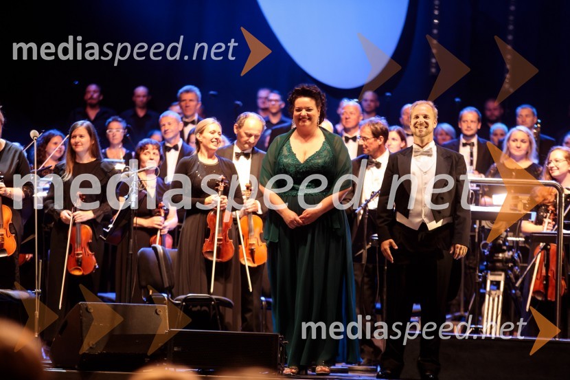  Rebeka Lokar, operna pevka;  Martin Sušnik, operni solistOperna noč v Ljubljani