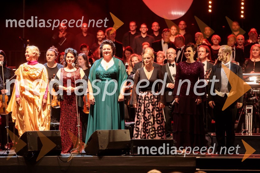  Andreja Zakonjšek Krt, sopranistka;  Irena  Petkova, operna pevka;  Rebeka Lokar, operna pevka;  Sabina  Cvilak, operna pevka;  Valentina Čuden, operna pevka;  Martin Sušnik, operni solistOperna noč v Ljubljani