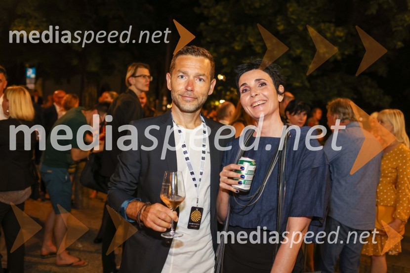  Aleš Novak, umetniški direktor Festivala Borštnikovo srečanje;  Tajka  Šnuderl Novak56. Festival Borštnikovo srečanje, otvoritev