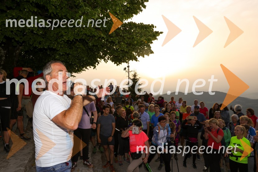  VIli Resnik, pevecOd vzhoda do vzhoda - šesti skupinski vzpon na Šmarno goro