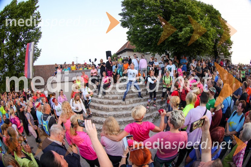  VIli Resnik, pevecOd vzhoda do vzhoda - šesti skupinski vzpon na Šmarno goro