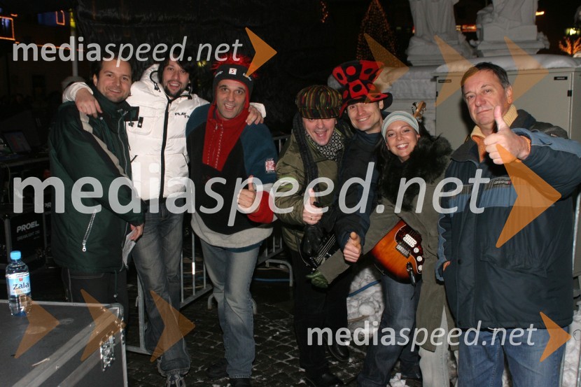 Skupina Kingston, Veronika Žajdela, igralka ter televizijska voditeljica in Vasja Samec, Zavod za turizem MariborSilvestrovanje, Glavni trg Maribor