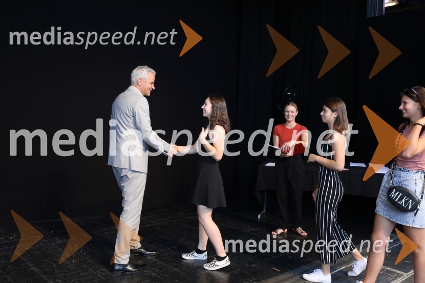  Aleksander Saša Arsenovič, župan, Mestna občina Maribor;  ... Župan MOM Saša Arsenovič podelil priznanja najuspešnejšim učencem in dijakom