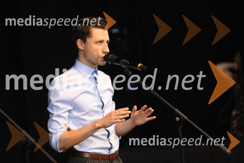 Župan MOM Saša Arsenovič podelil priznanja najuspešnejšim učencem in dijakom