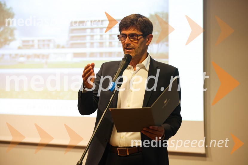  Matjaž Rakovec, župan Mestne občine KranjIzgradnja doma upokojencev Kranj, natečajne rešitve