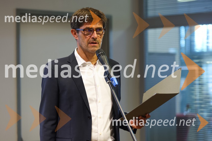  Matjaž Rakovec, župan Mestne občine KranjIzgradnja doma upokojencev Kranj, natečajne rešitve