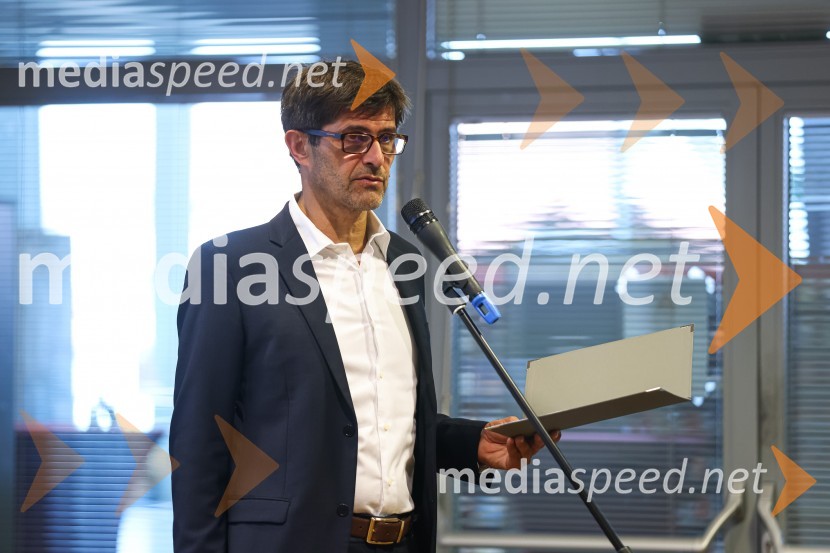  Matjaž Rakovec, župan Mestne občine KranjIzgradnja doma upokojencev Kranj, natečajne rešitve