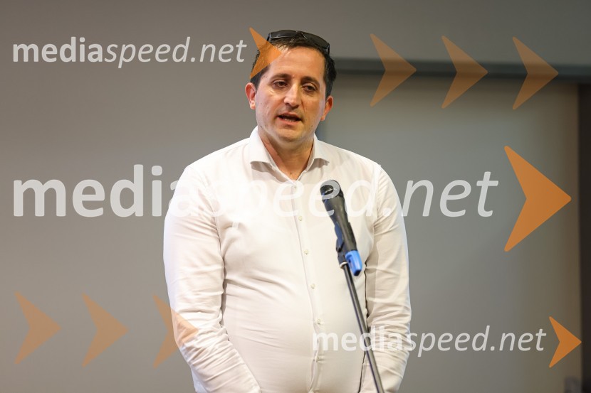  Andrej Grdiša, v. d. generalnega direktorja Direktorata za starejše in deinstitucionalizacijoIzgradnja doma upokojencev Kranj, natečajne rešitve