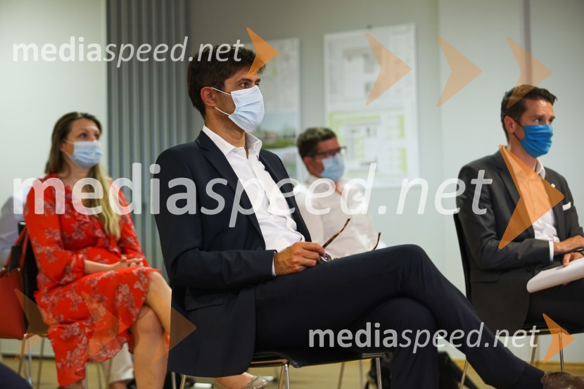  Matjaž Rakovec, župan Mestne občine KranjIzgradnja doma upokojencev Kranj, natečajne rešitve