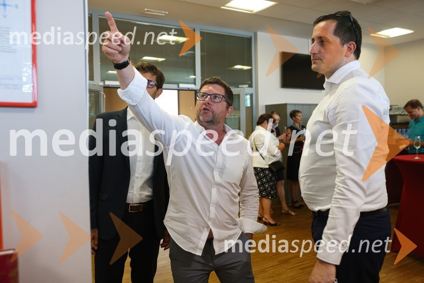 Izgradnja doma upokojencev Kranj, natečajne rešitve