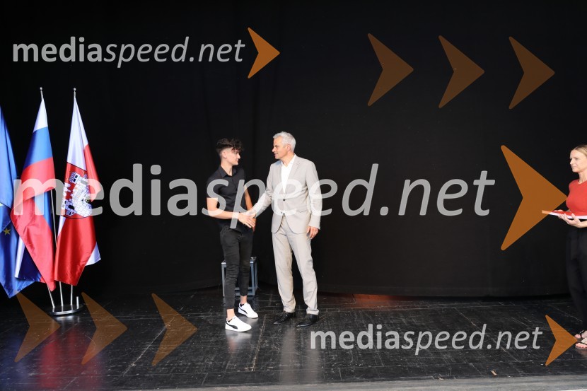 Župan MOM Saša Arsenovič podelil priznanja najuspešnejšim učencem in dijakom