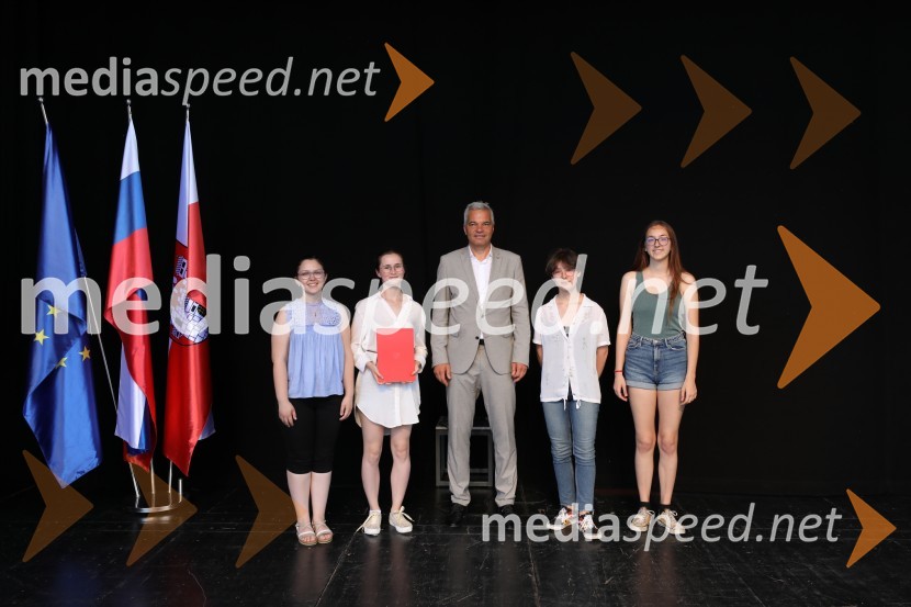 Župan MOM Saša Arsenovič podelil priznanja najuspešnejšim učencem in dijakom