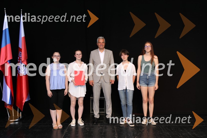 Župan MOM Saša Arsenovič podelil priznanja najuspešnejšim učencem in dijakom