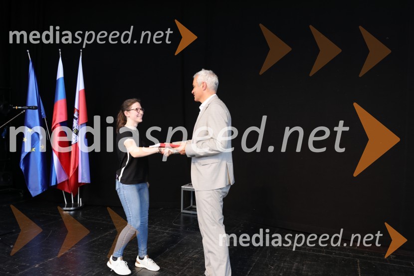 Župan MOM Saša Arsenovič podelil priznanja najuspešnejšim učencem in dijakom