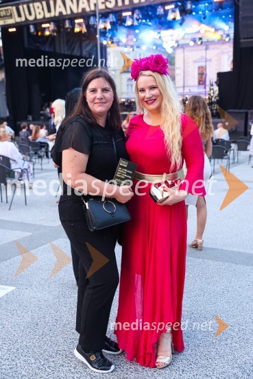  Teja Pelko, novinarka, Svet24;  Danica Lovenjak, novinarkaPoletna noč 2021, poklon Tadeju Hrušovarju