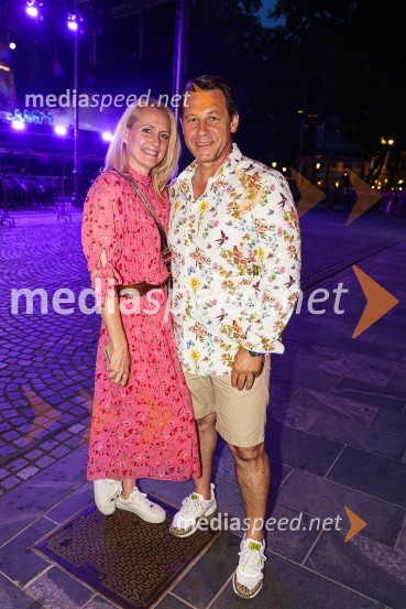  Tina Vozelj;  Marko Vozelj, pevecPoletna noč 2021, poklon Tadeju Hrušovarju