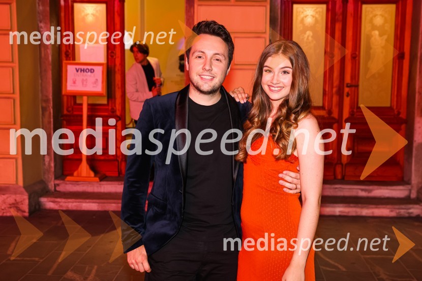  Alex Volasko, pevec;  Špela Lešnjek, pevkaPoletna noč 2021, poklon Tadeju Hrušovarju