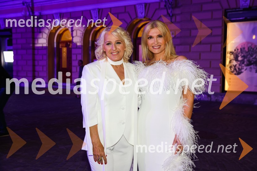  Alenka Godec, pevka;  Helena Blagne, pevkaPoletna noč 2021, poklon Tadeju Hrušovarju