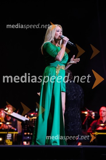  Nuša Derenda, pevkaPoletna noč 2021, poklon Tadeju Hrušovarju