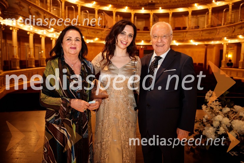 ... ;  Rossana Potenza, operna pevka;  ... Tosca, premiera SNG Opera in balet Ljubljana
