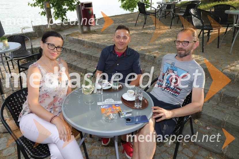  Ksenija Visket, Hiša Zahir;  Boštjan Velkavrh, glasbenik;  Tomaž Visket, Hiša ZahirFestival Lent 2021, otvoritev