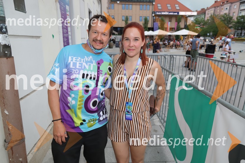  Andrej  Težak-Tešky, stand-up komik, manager, producent, tekač na dolge proge in dobrodelnež;  Maja Monrue, intuitivna pisateljicaFestival Lent 2021, otvoritev