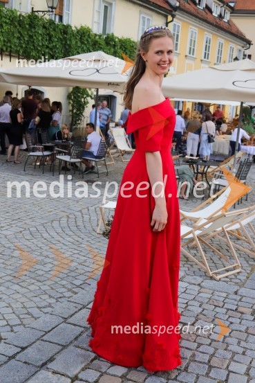  Neža Jarc, Mariborska vinska kraljica 2020Festival Lent 2021, otvoritev