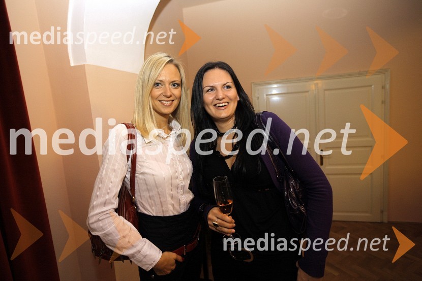 Nataša Krajnc, Miss Slovenije 2003 s prijateljicoModni navdihi, gala modna revija ob 10. obletnici