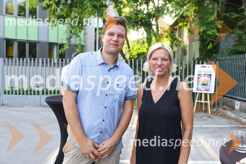  ... ;  Ksenija Gavez Kreft, pomočnica vodje oddelka za tržno komuniciranje in upravljanje s sponzorstvi, marketing, GeneraliFranc Novinc, razstava Harmonija barvne uglašenosti, Generali galerija