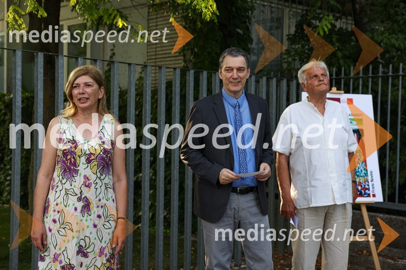  Olga  Pejović, predstavnica za odnose z javnostmi Generali;  Matija Šenk, član uprave Adriatic Slovenica;  Aleksander  Bassin, muzejski svetnikFranc Novinc, razstava Harmonija barvne uglašenosti, Generali galerija