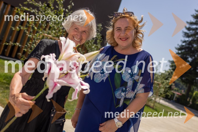  ... ;  Ksenija  Gajić, vodja cvetličarne AralijaOtvoritev Poslovilne dvorane na Pokopališču Pobrežje