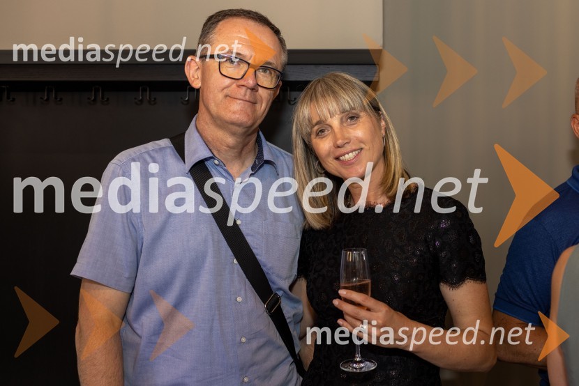  ... ;  Ksenija  Gajić, vodja cvetličarne AralijaOtvoritev Poslovilne dvorane na Pokopališču Pobrežje