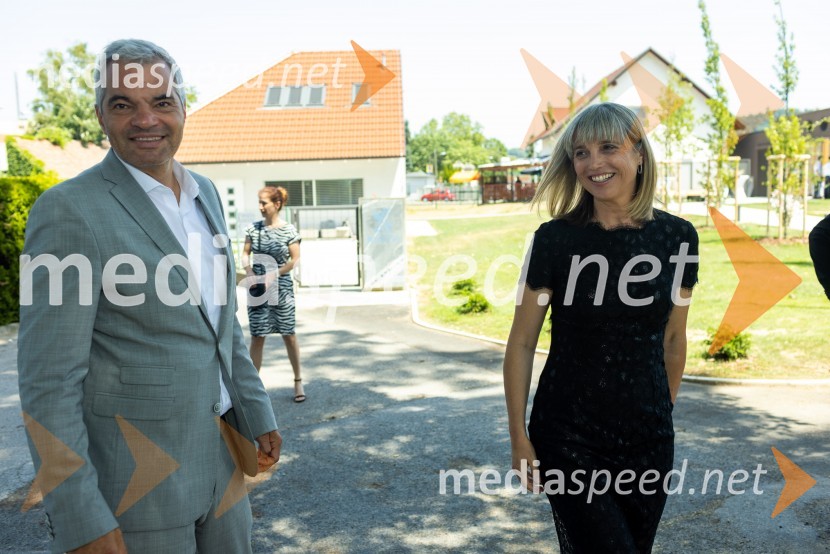  Aleksander Saša Arsenovič, župan, Mestna občina Maribor; mag. Lidija Pliberšek, direktorica Pogrebnega podjetje Maribor d.d., direktorica Javni Holding Maribor, predsednica ASCE, Otvoritev Poslovilne dvorane na Pokopališču Pobrežje