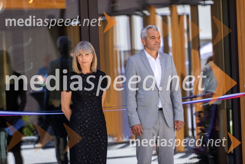 mag. Lidija Pliberšek, direktorica Pogrebnega podjetje Maribor d.d., direktorica Javni Holding Maribor, predsednica ASCE, ;  Aleksander Saša Arsenovič, župan, Mestna občina MariborOtvoritev Poslovilne dvorane na Pokopališču Pobrežje