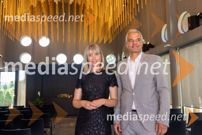 mag. Lidija Pliberšek, direktorica Pogrebnega podjetje Maribor d.d., direktorica Javni Holding Maribor, predsednica ASCE, ;  Aleksander Saša Arsenovič, župan, Mestna občina MariborOtvoritev Poslovilne dvorane na Pokopališču Pobrežje