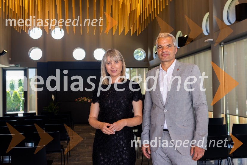 mag. Lidija Pliberšek, direktorica Pogrebnega podjetje Maribor d.d., direktorica Javni Holding Maribor, predsednica ASCE, ;  Aleksander Saša Arsenovič, župan, Mestna občina MariborOtvoritev Poslovilne dvorane na Pokopališču Pobrežje