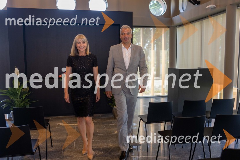 mag. Lidija Pliberšek, direktorica Pogrebnega podjetje Maribor d.d., direktorica Javni Holding Maribor, predsednica ASCE, ;  Aleksander Saša Arsenovič, župan, Mestna občina MariborOtvoritev Poslovilne dvorane na Pokopališču Pobrežje