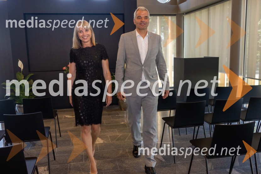 mag. Lidija Pliberšek, direktorica Pogrebnega podjetje Maribor d.d., direktorica Javni Holding Maribor, predsednica ASCE, ;  Aleksander Saša Arsenovič, župan, Mestna občina MariborOtvoritev Poslovilne dvorane na Pokopališču Pobrežje