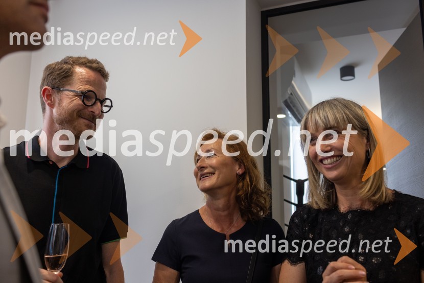  ... ;  ... ; mag. Lidija Pliberšek, direktorica Pogrebnega podjetje Maribor d.d., direktorica Javni Holding Maribor, predsednica ASCE, Otvoritev Poslovilne dvorane na Pokopališču Pobrežje