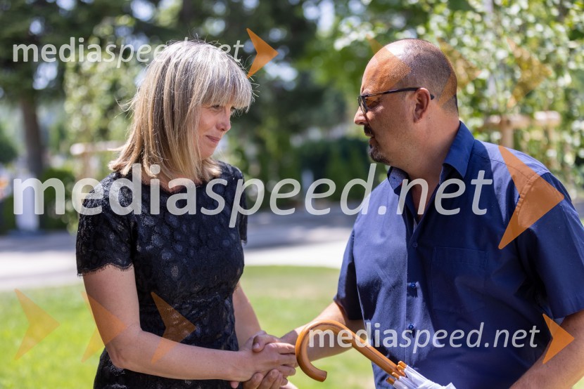 mag. Lidija Pliberšek, direktorica Pogrebnega podjetje Maribor d.d., direktorica Javni Holding Maribor, predsednica ASCE, ;  ... Otvoritev Poslovilne dvorane na Pokopališču Pobrežje