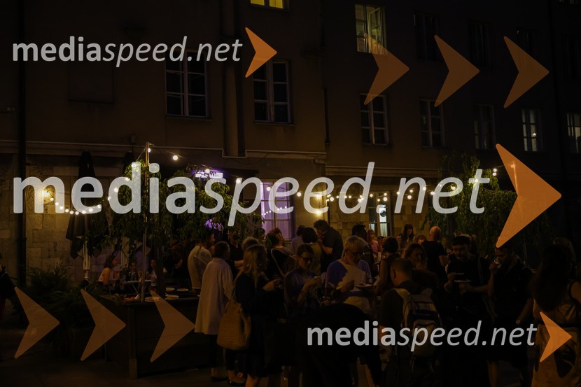 Hlapci, premiera Slovenskega mladinskega gledališča